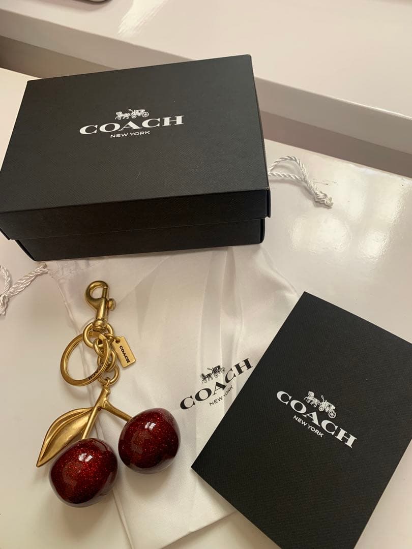 コーチ COACH バッグチャーム さくらんぼ キーホルダー