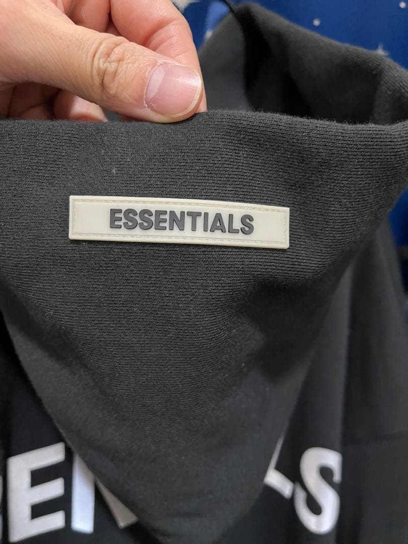 ESSENTIALS FEAR OF GOD ブラック　パーカー