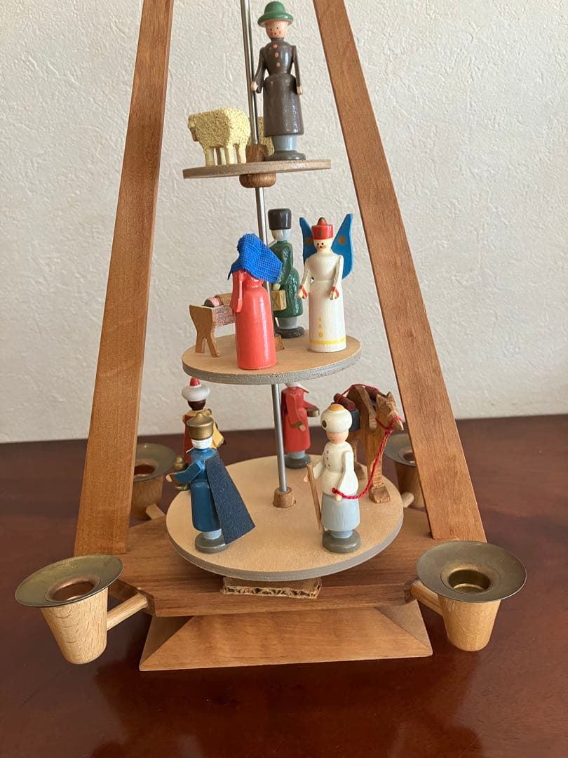 木製クリスマスピラミッド フィギュア付き