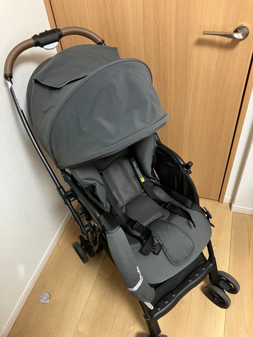 Aprica グレー ベビーカー