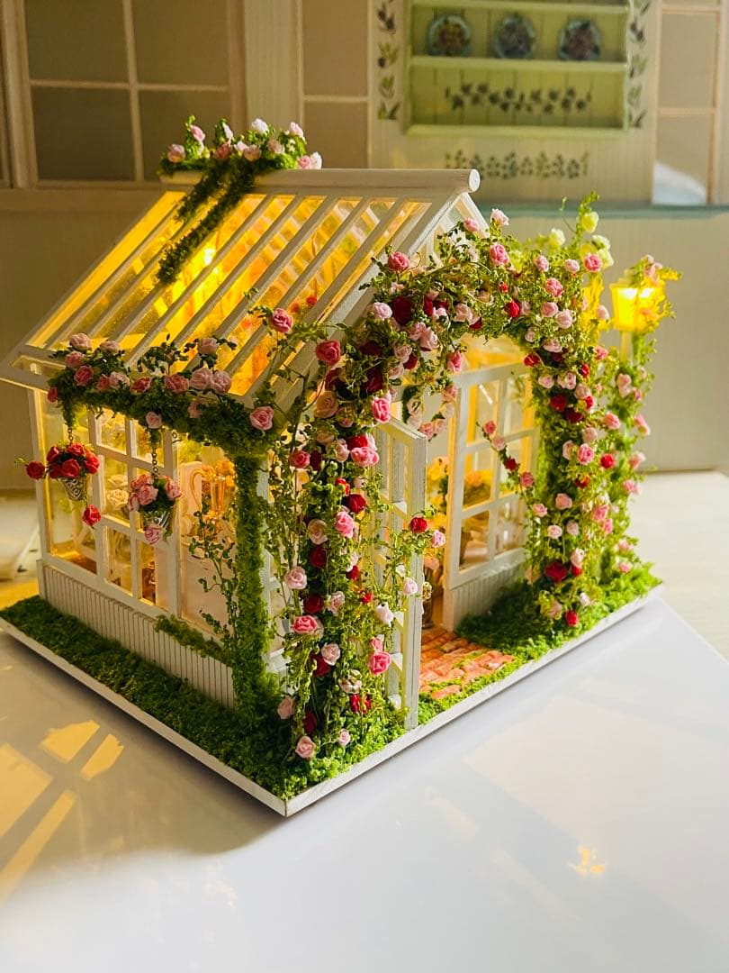 ミニチュアドールハウス大きな薔薇のアーチのローズガーデン イングリッシュガーデン