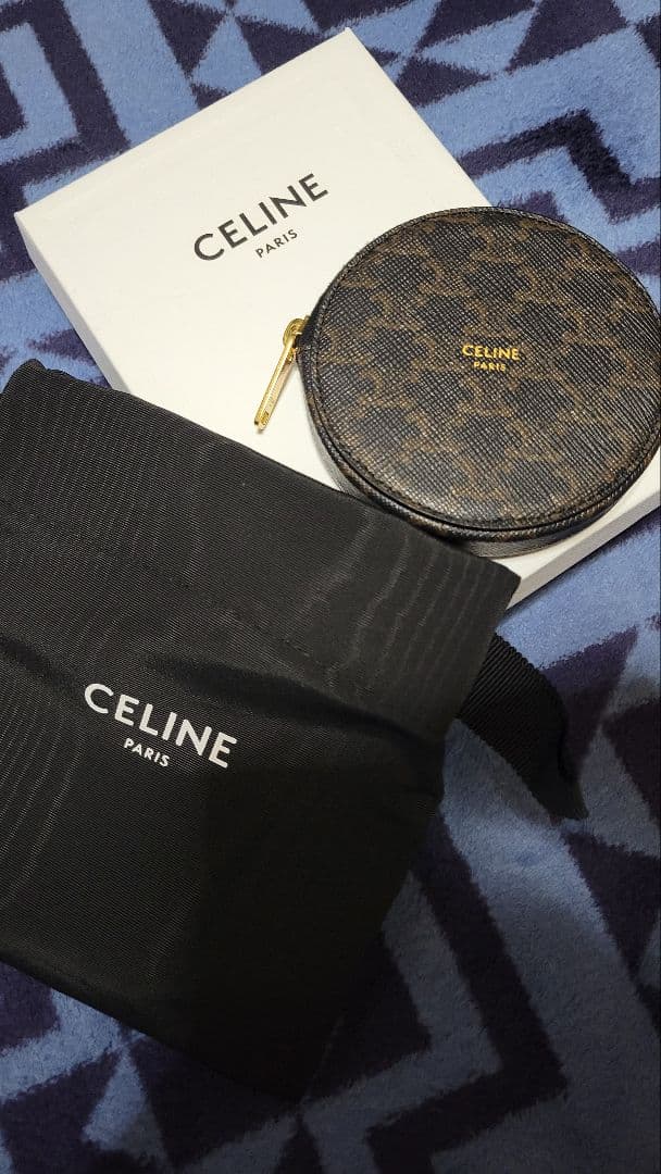 CELINE　ケース　エンブレム　丸型