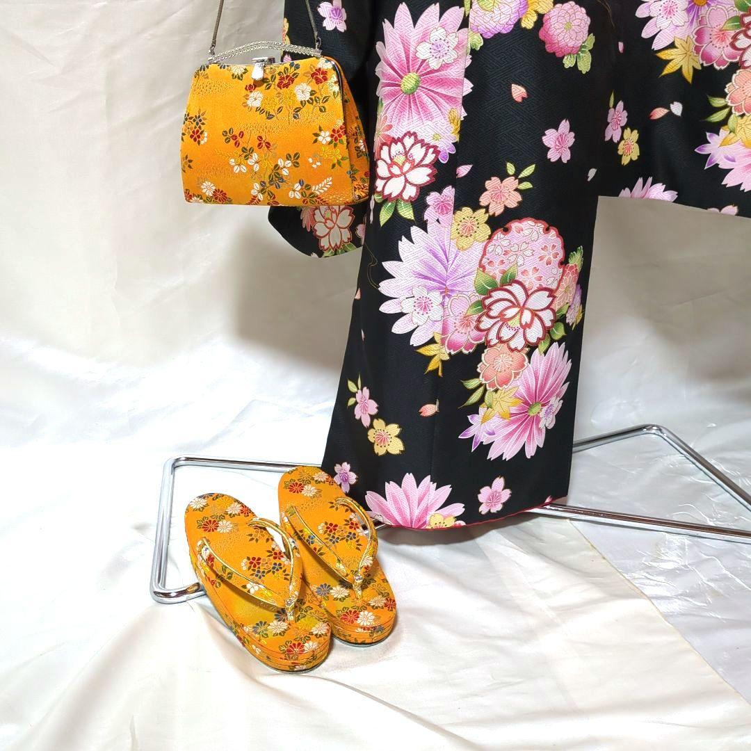 七五三　７歳 黒とピンクの花柄着物セット　簪セット付き