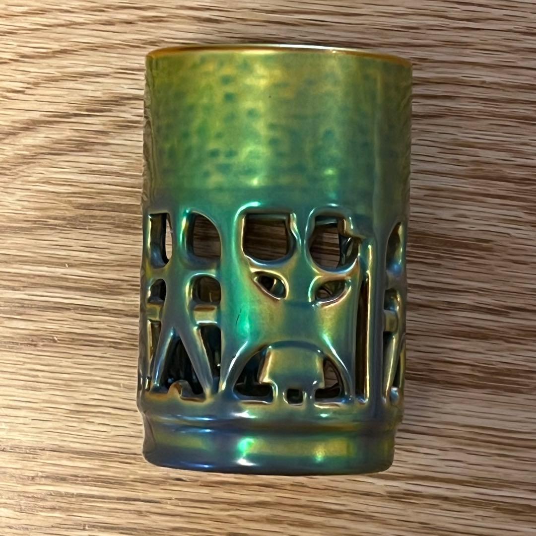 ハンガリー ZSOLNAY（ジョルナイ社）透かし模様のエオシン釉花瓶 <中古品>