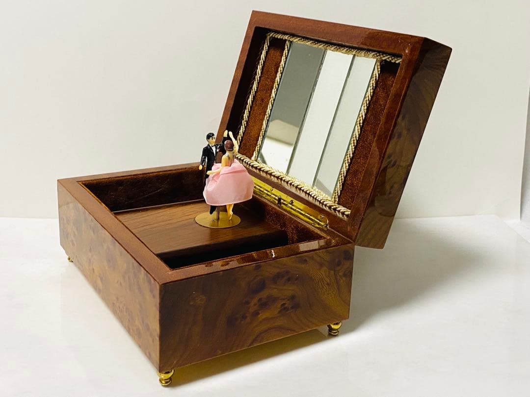【 希少 】REUGE ダンシングカップルオルゴール付き ジュエリーボックス