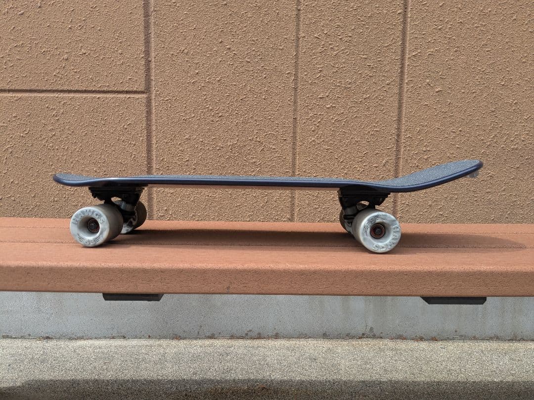 4月限定価格！ランドヤッツ　Landyachtz Dinghy