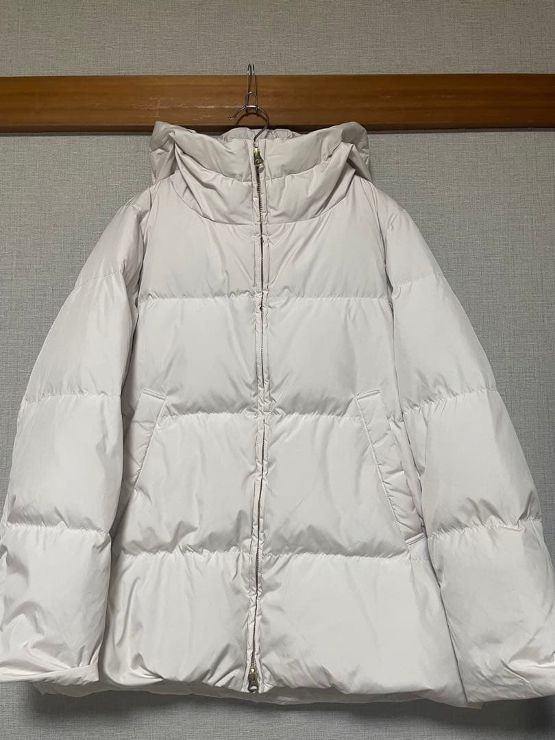 イエナ　ホワイト フード付き ダウンジャケット