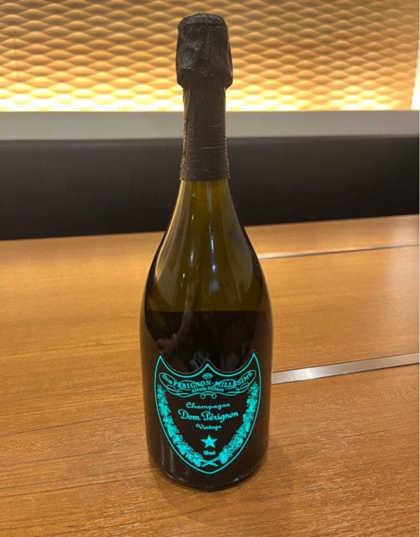 ドン ペリニヨン ルミナス 白 箱なし 正規品 750ml ※電気着きます。