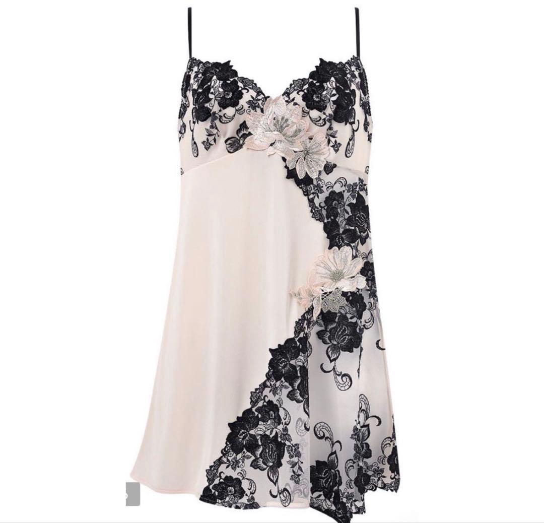 サルート♡今季新作完売 キャミソール *新品未使用