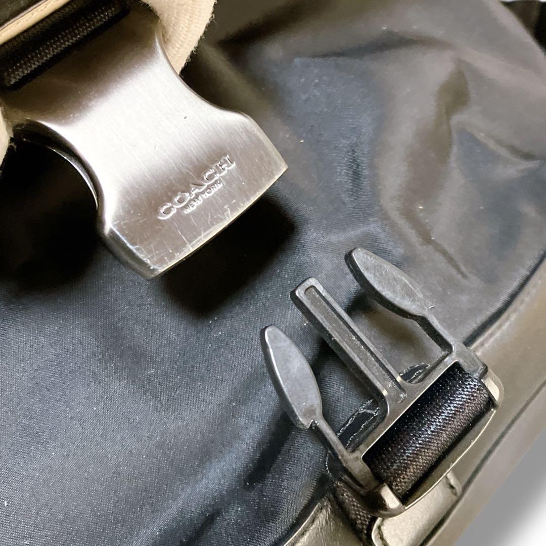 コーチ 斜め掛け可 パンチングフラップ メッセンジャーバッグ ブラック ベージュ