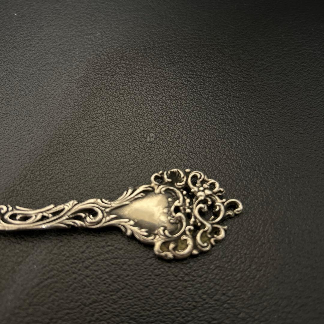 イギリスアンティーク　シルバー 800 装飾的なケーキサーバー