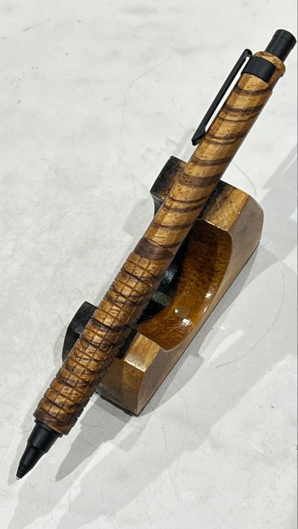 aikok　orenznero支給　ゼブラウッド12角軸　格子何グリップ