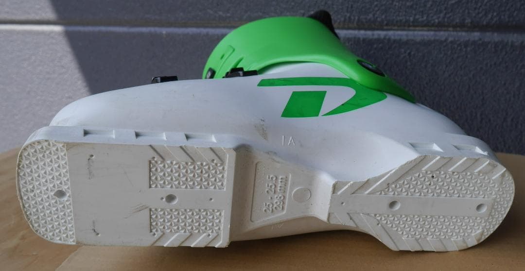 ダルベロ　スキーブーツ　DRS 140 （シェルのみ中古）