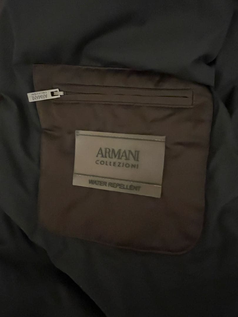 限定価格！美品アルマーニ　COLLEZIONI 暖かトレンチコートハンガー付