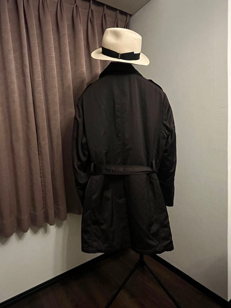 限定価格！美品アルマーニ　COLLEZIONI 暖かトレンチコートハンガー付