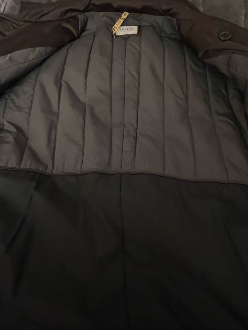 限定価格！美品アルマーニ　COLLEZIONI 暖かトレンチコートハンガー付