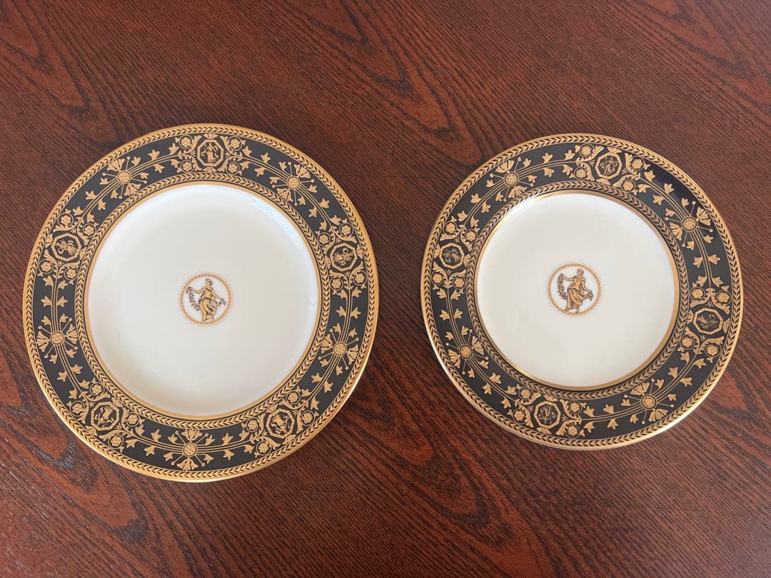 【希少】ウェッジウッド アストバリー ブラック プレート 2枚セット 黒壺