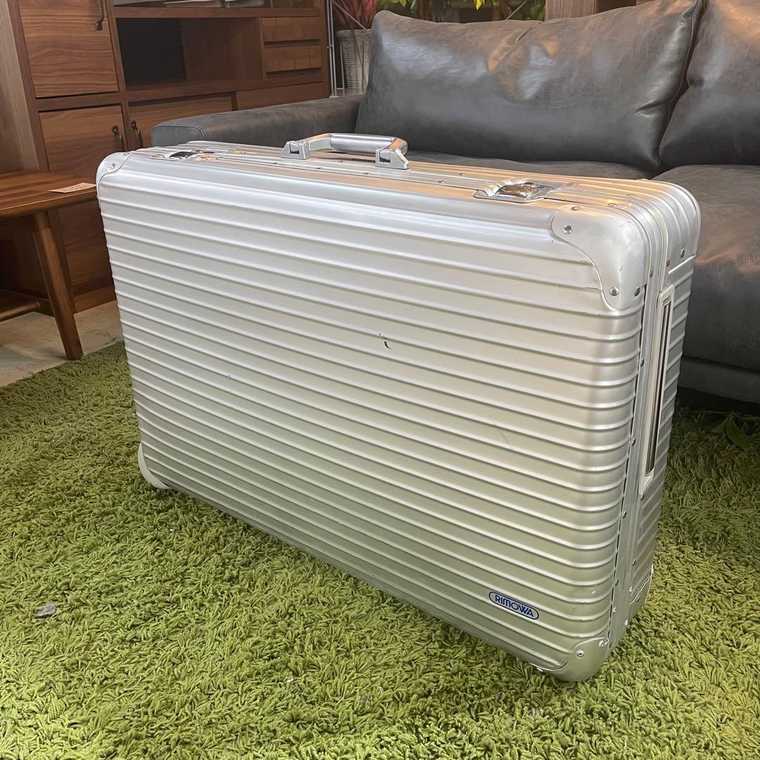 【リモワ】RIMOWA 希少　トパーズ　スーツケース　二輪使用　青ロゴ！