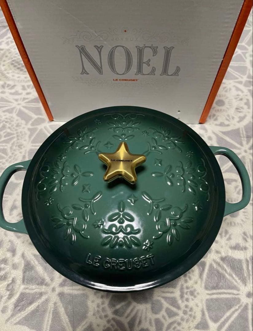 LE CREUSET ル・クルーゼ　ココットロンド ノエルレリーフ 24cm