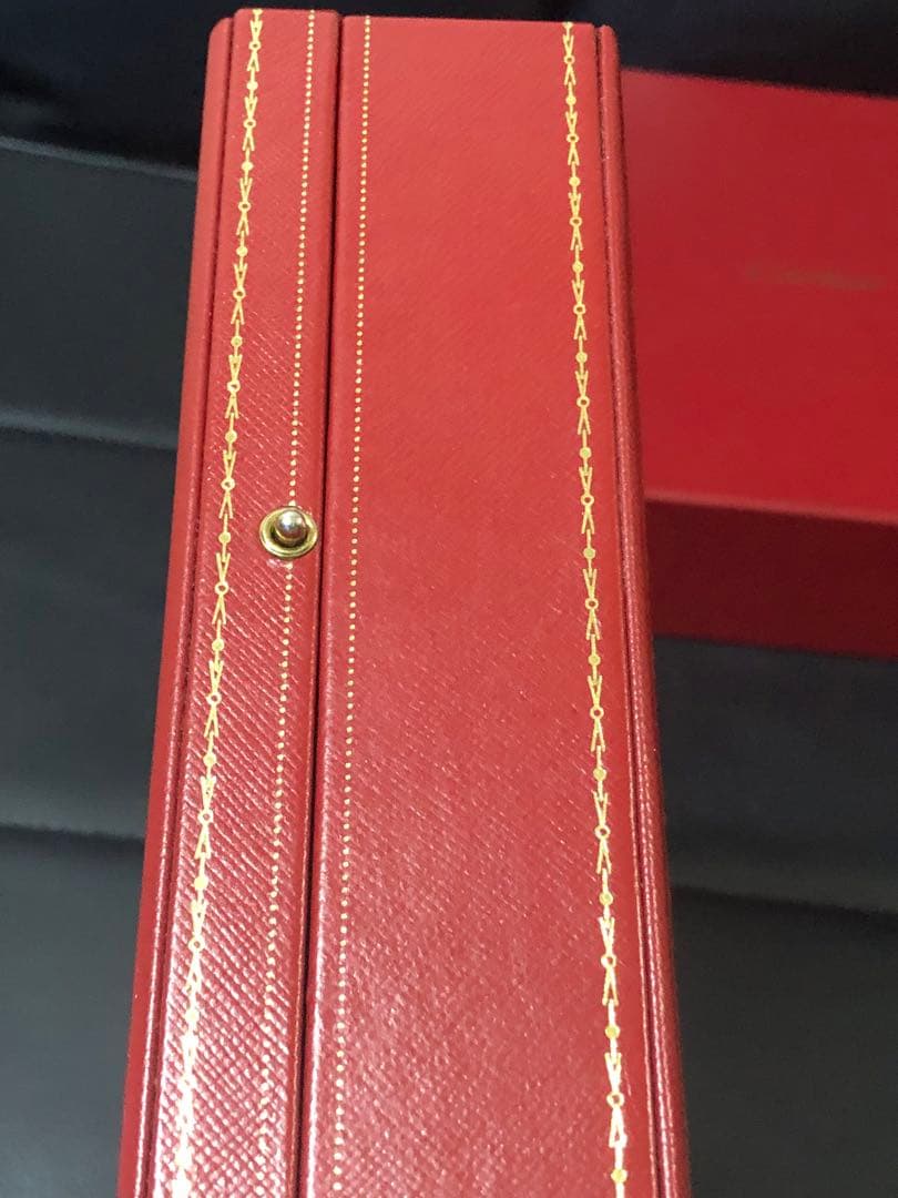 カルティエ　マイヨンパンテール等に　大型ネックレスケース