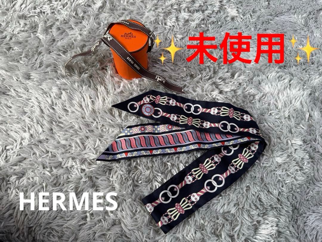 大特価‼️ HERMES エルメス スカーフ　ハーネスの薔薇窓 ツイリー　総柄