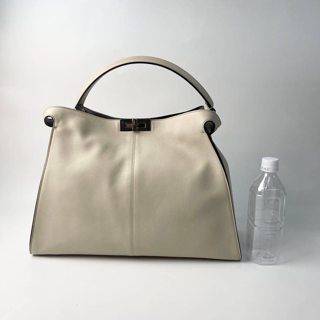 フェンディFENDI ピーカブー エックスライト ラージ 8BN304