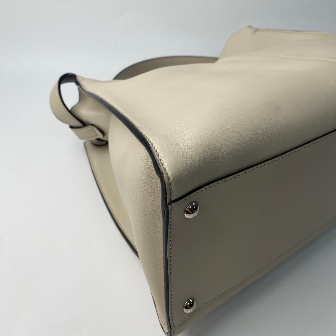 フェンディFENDI ピーカブー エックスライト ラージ 8BN304