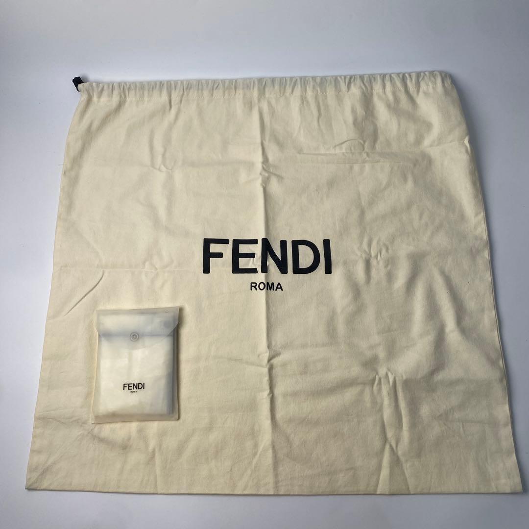 フェンディFENDI ピーカブー エックスライト ラージ 8BN304