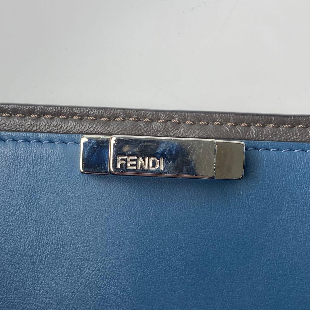 フェンディFENDI ピーカブー エックスライト ラージ 8BN304