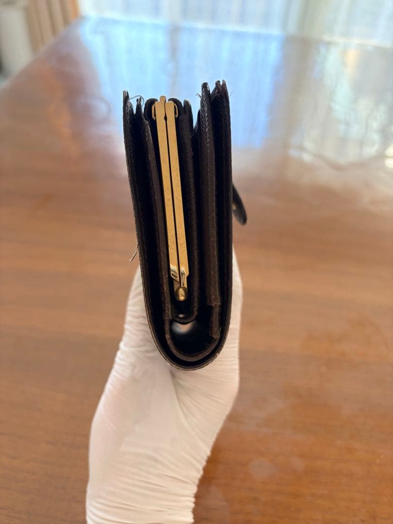 LOUIS VUITTON 二つ折りがま口財布