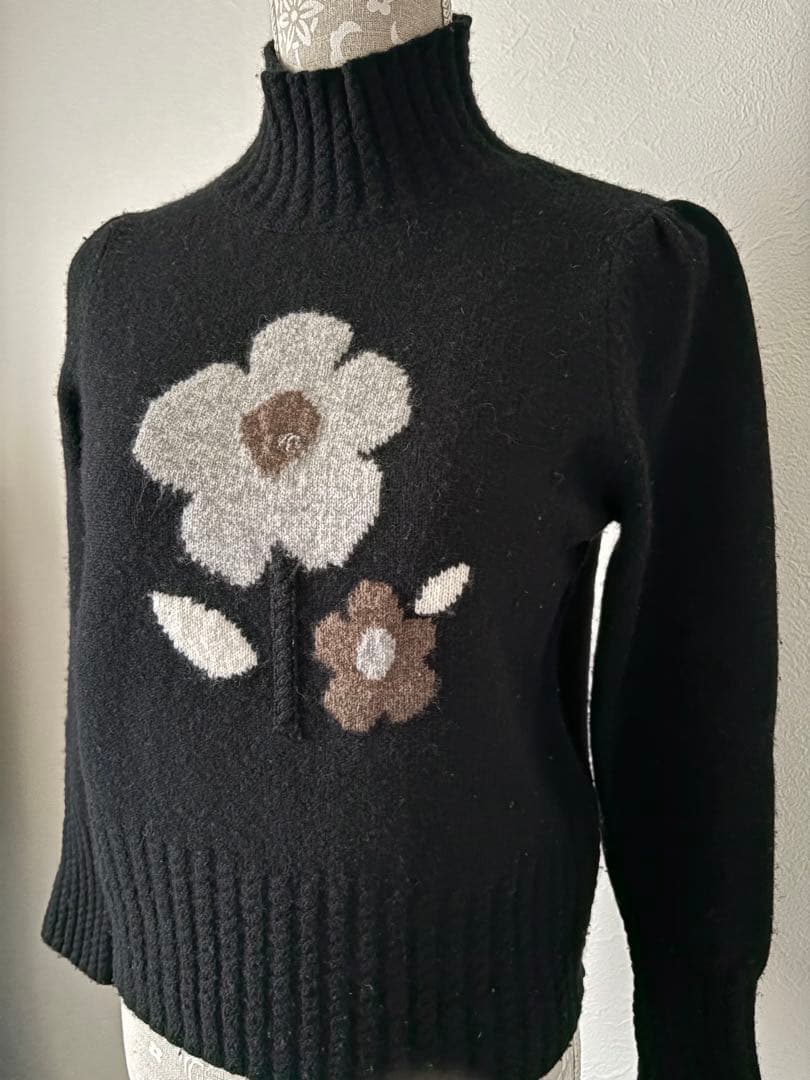 エムズグレイシー　フラワー柄セーター　黒　38 クリーニング済み