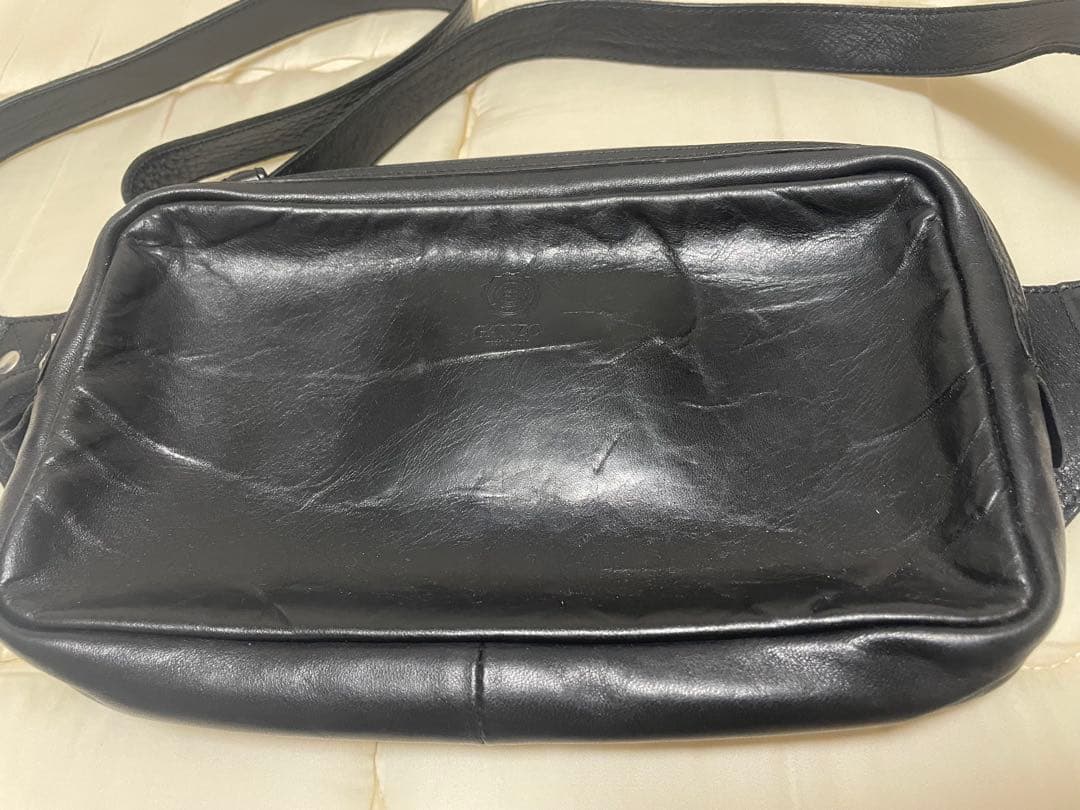 ganzo ボディバッグ