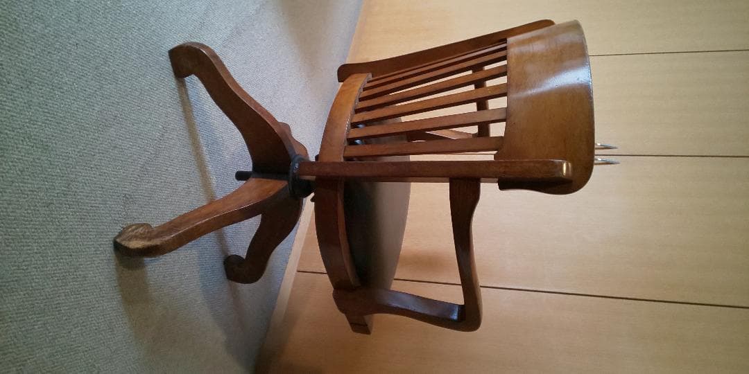 イギリス製木製回転椅子