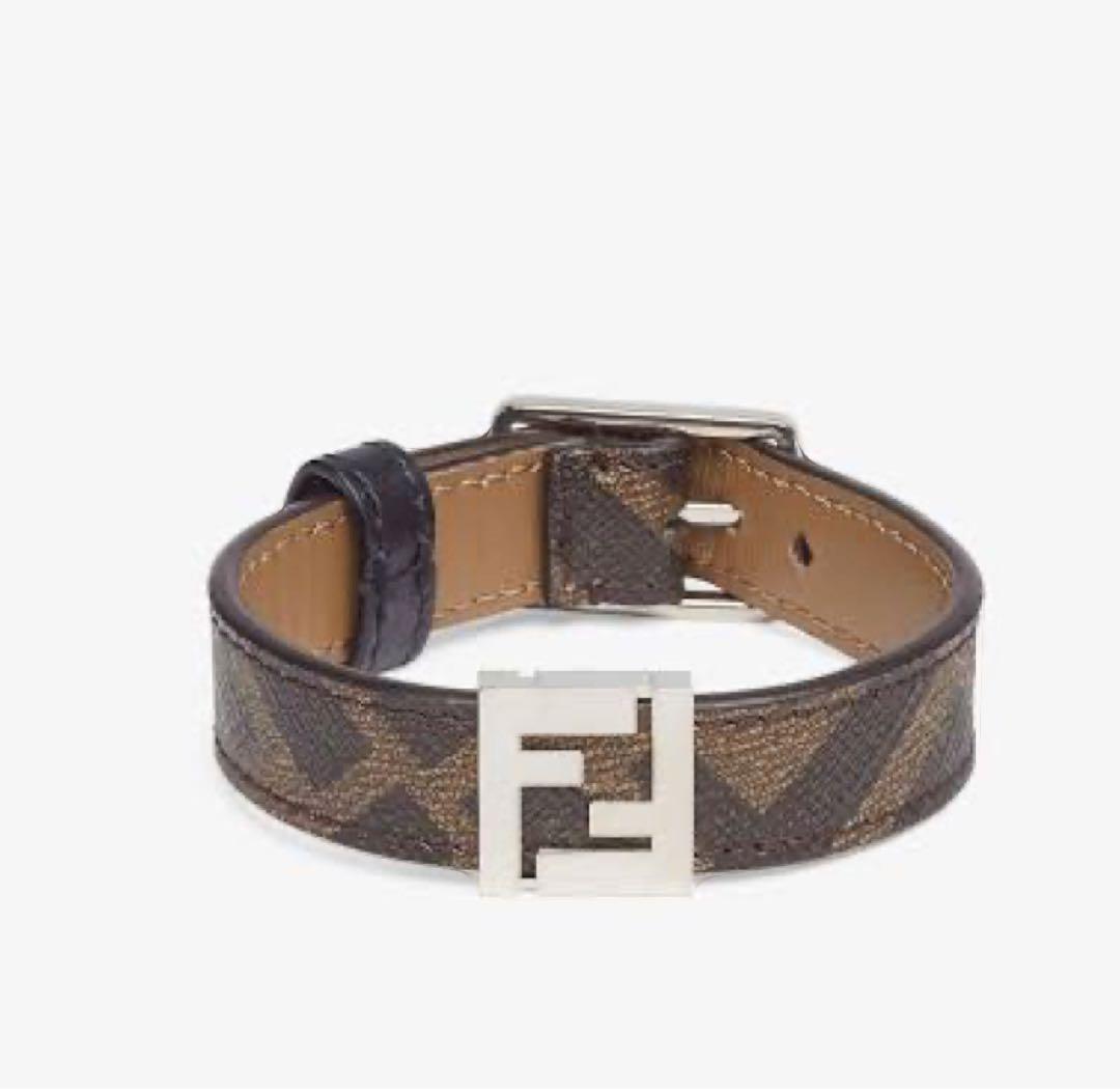 Fendi モノグラムレザーブレスレット