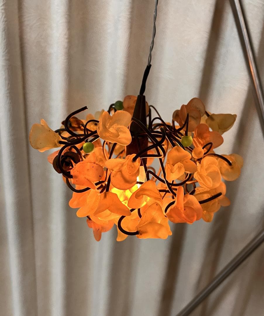 ユダライトランプ イエローとグリーンフラワー　ミハエルネグリン