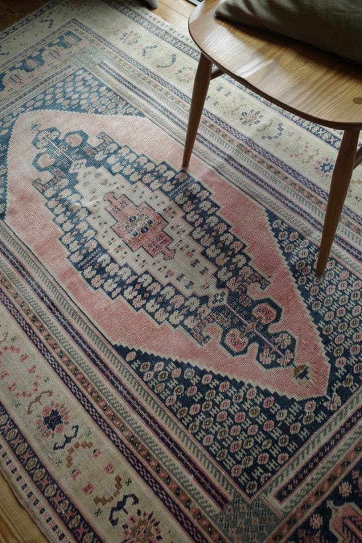 トルコ　コンヤ　ウール100% ヴィンテージ　ラグ