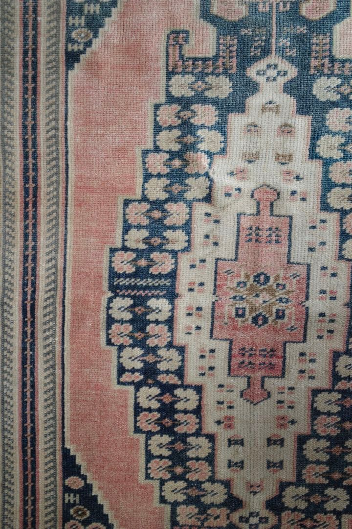 トルコ　コンヤ　ウール100% ヴィンテージ　ラグ