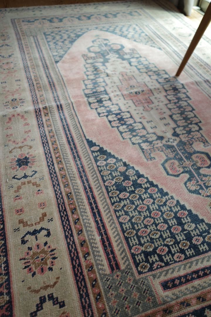 トルコ　コンヤ　ウール100% ヴィンテージ　ラグ