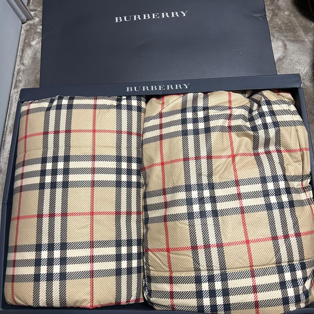 【新品未使用】BURBERRY 羽毛肌掛け布団　2枚セット　チェック柄