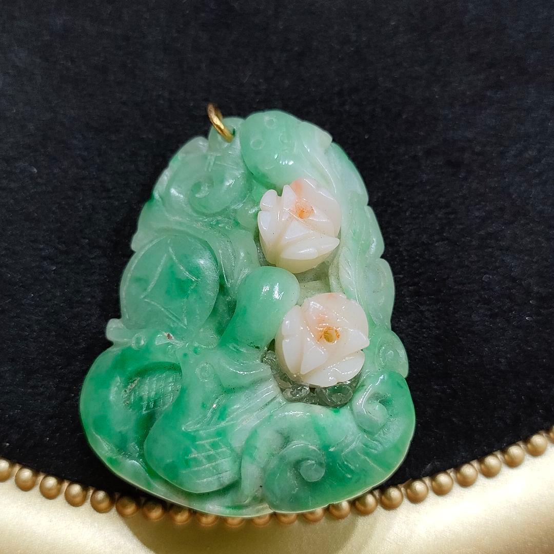 CO14　翡翠　珊瑚　ペンダントトップ　彫刻極美品
