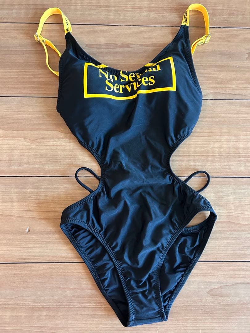 FR2 スイムウェア　水着 No Sexual Services 新品未使用