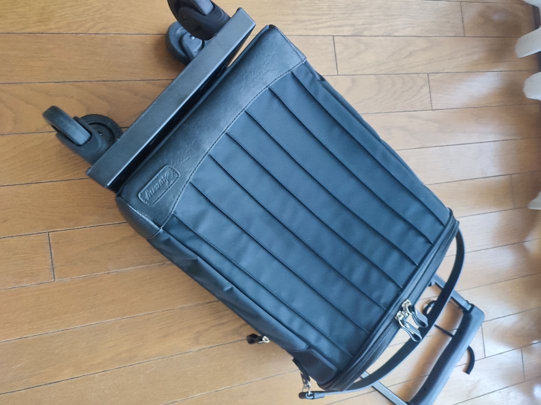 SWANY スワニーキャリーバッグ◆4輪&軽量容量大◆バッグ取外し可〜ブラック