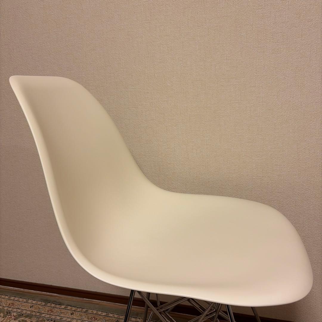 イームズプラスチックシェルサイドチェア