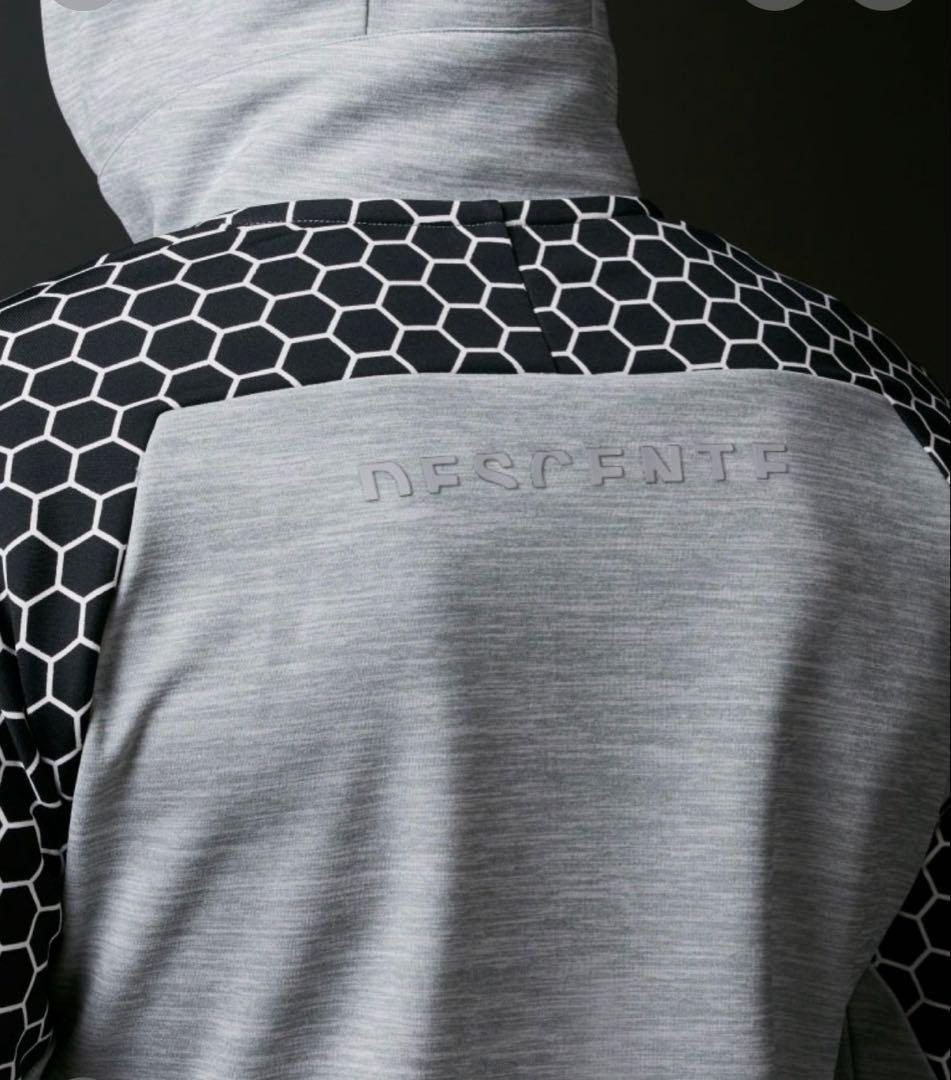 デサントゴルフ　ダンボールニット　ハニカムパターン袖　フード付きグレージャケット