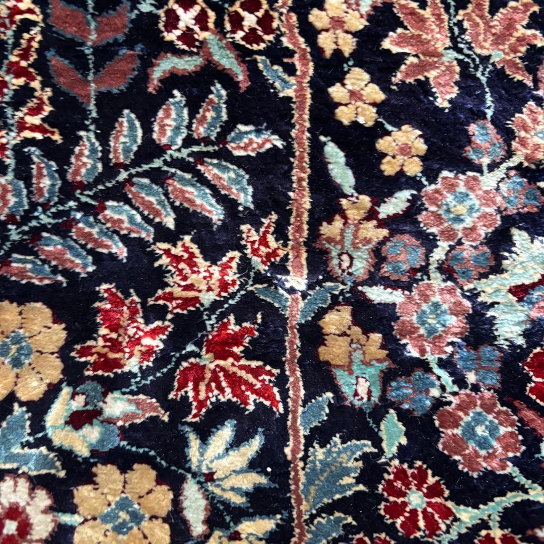 ペルシャ絨毯 イラン シルク　手織り　ラグサイズ　生命の樹文様