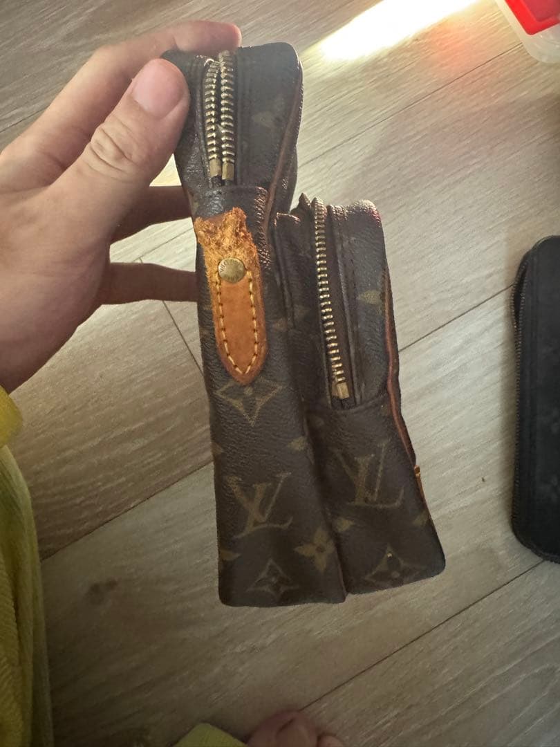 LV アマゾン モノグラム ショルダー破損品