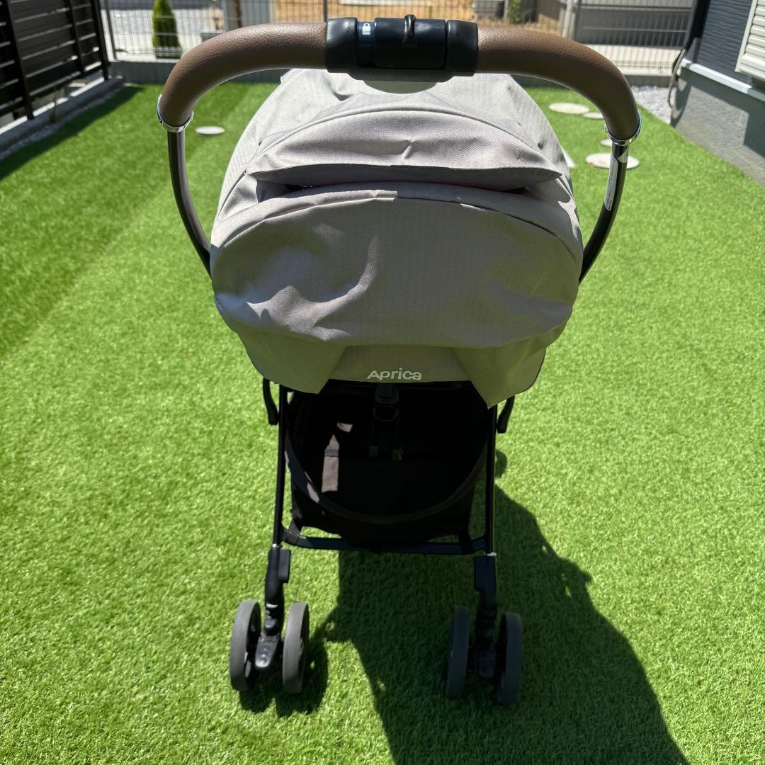 美品　アップリカ　ベビーザらス限定　ラクーナクッションAE 22年モデル