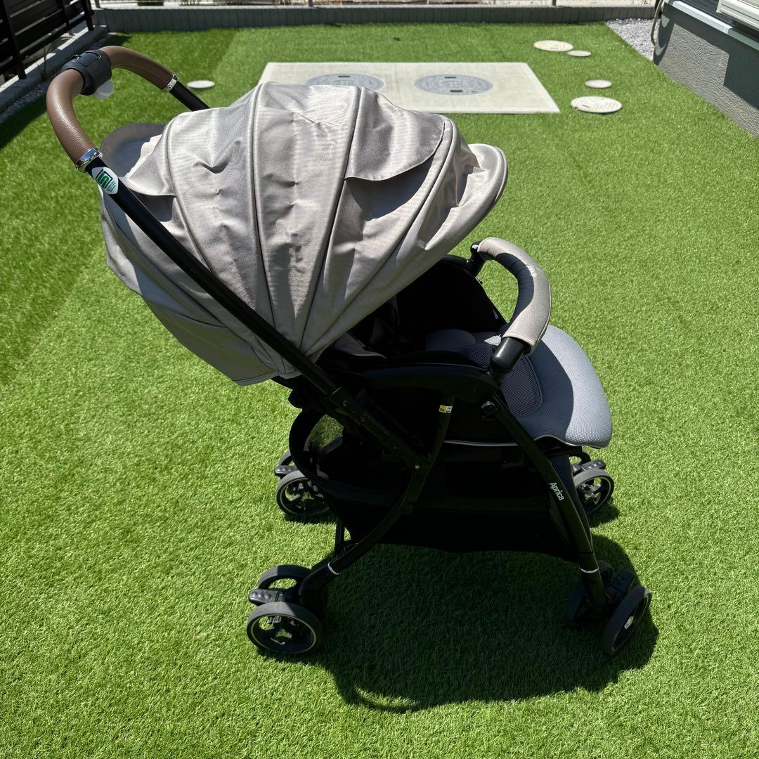 美品　アップリカ　ベビーザらス限定　ラクーナクッションAE 22年モデル