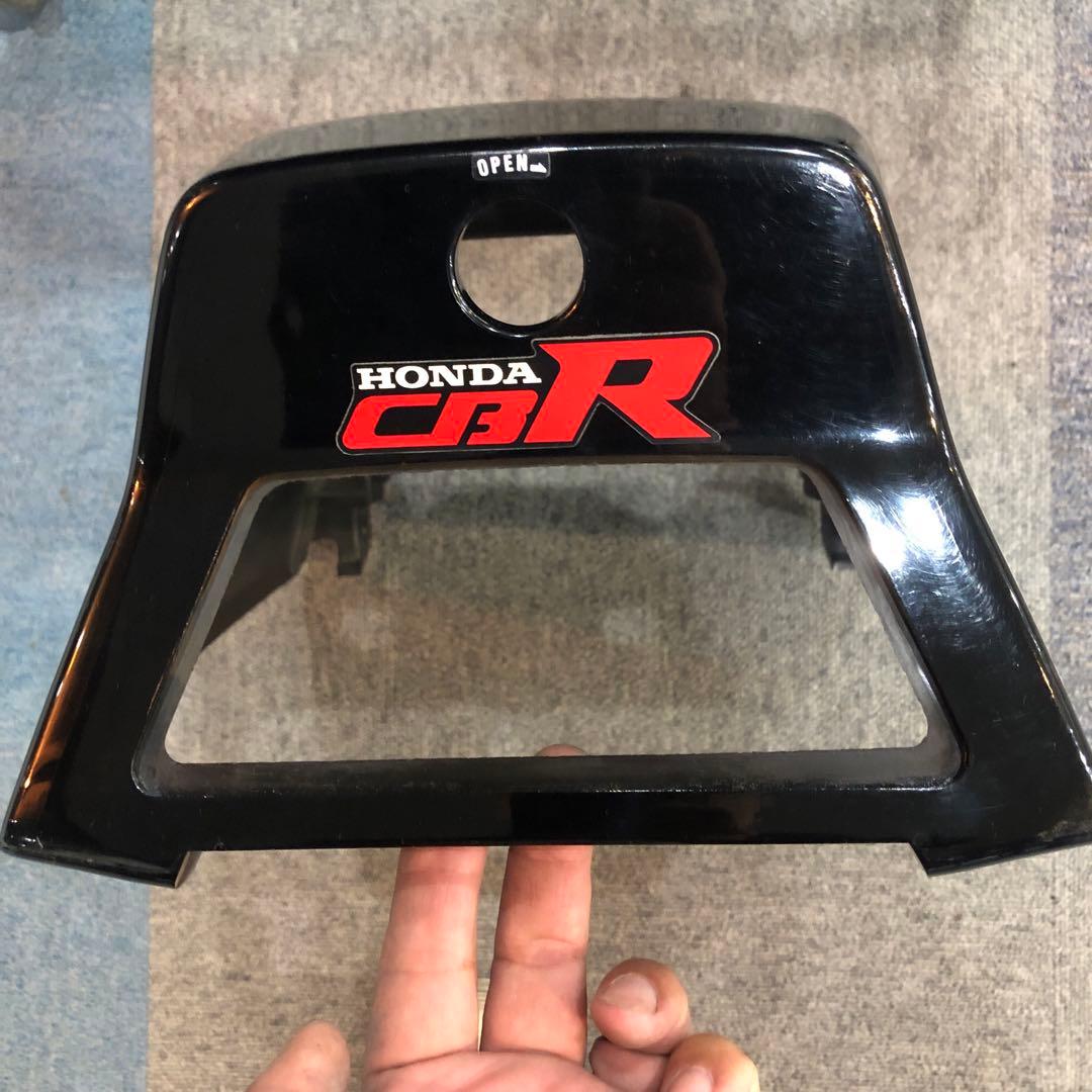 CBR400F2型　赤黒 純正テールカウル