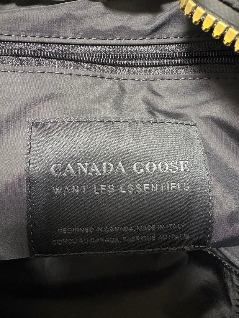 カナダグース Want Les Essentials コラボ ボディバック